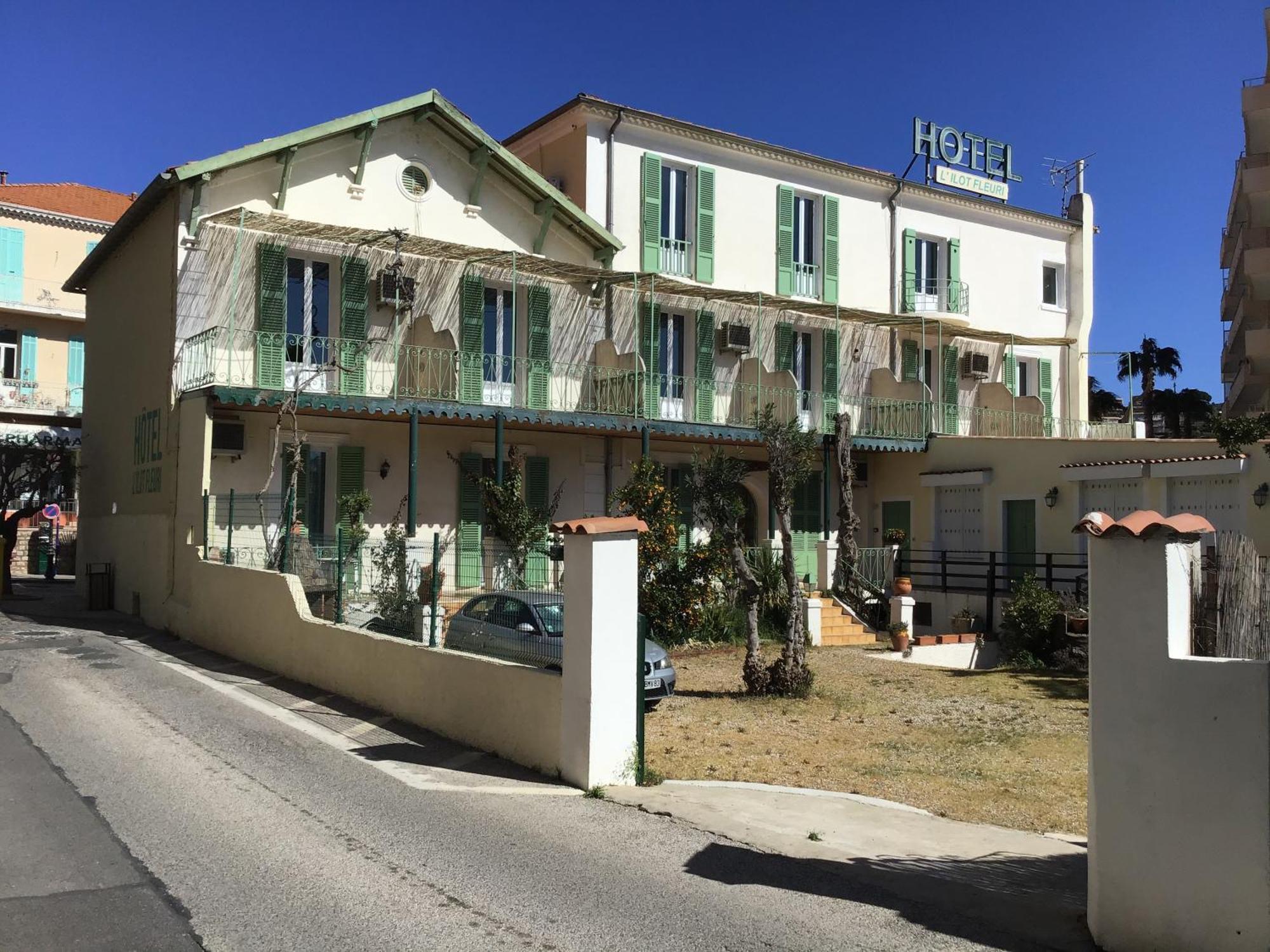 L'Ilot Fleuri Hotel Le Lavandou Exterior foto